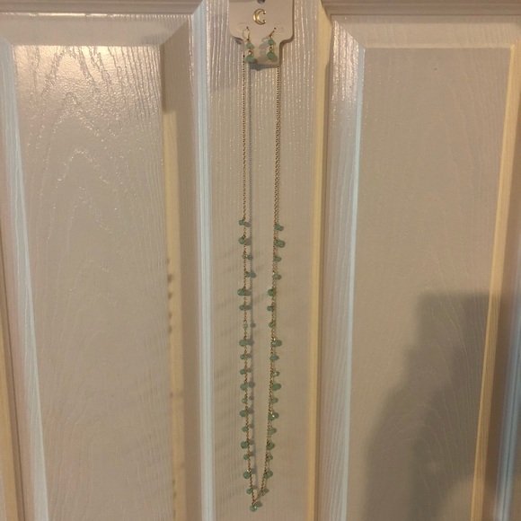 Never worn❗️Mint Green Necklace and Earring Set - Picture 1 of 4